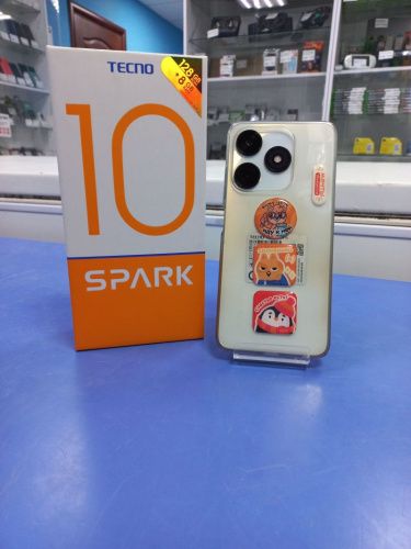 Смартфон Tecno Spark 10 4/128