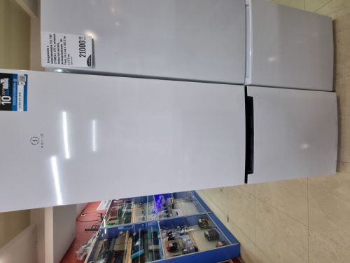 Холодильник с морозильником Indesit DSN 20 фото 2