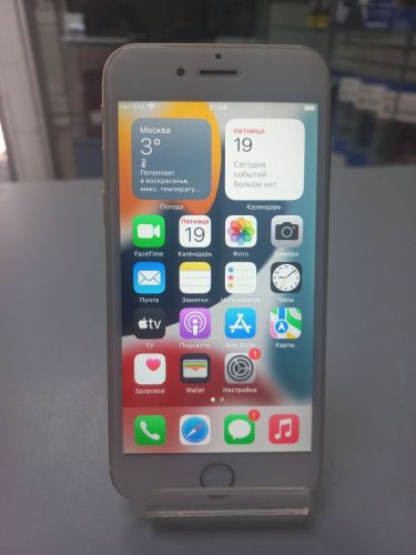 Смартфон Apple iPhone 6S 16Gb (FKQL2RU/A)